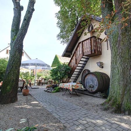 Gasthaus Zum Hirschen Oberrimsingen Ngoại thất bức ảnh