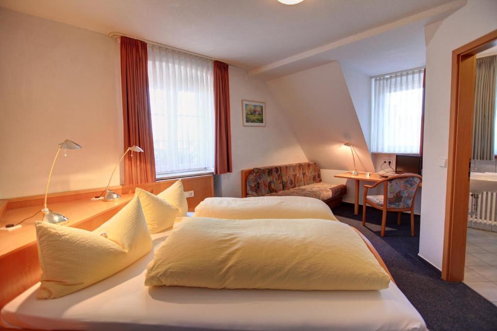 Gasthaus Zum Hirschen Oberrimsingen Phòng bức ảnh