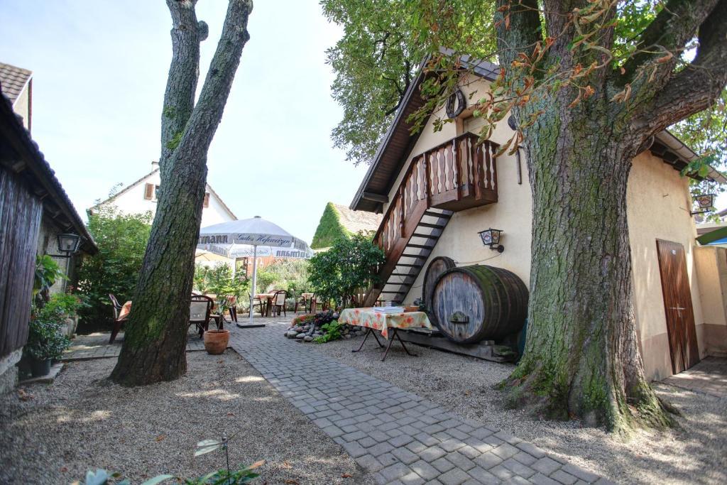 Gasthaus Zum Hirschen Oberrimsingen Ngoại thất bức ảnh