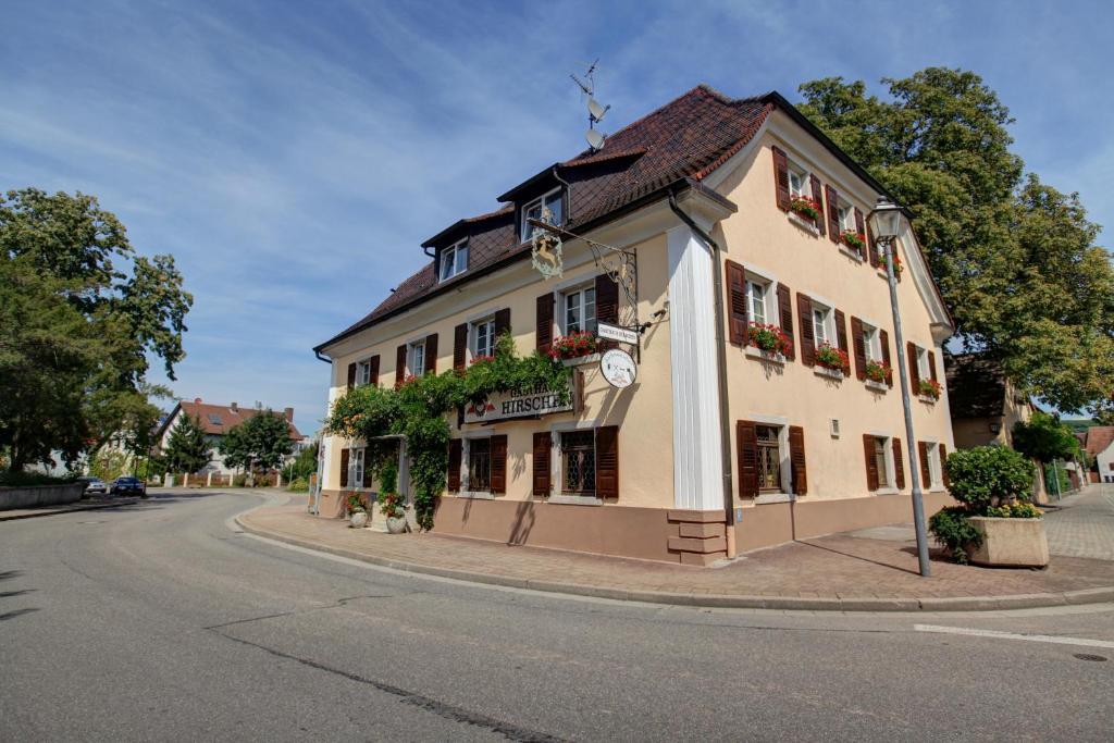 Gasthaus Zum Hirschen Oberrimsingen Ngoại thất bức ảnh